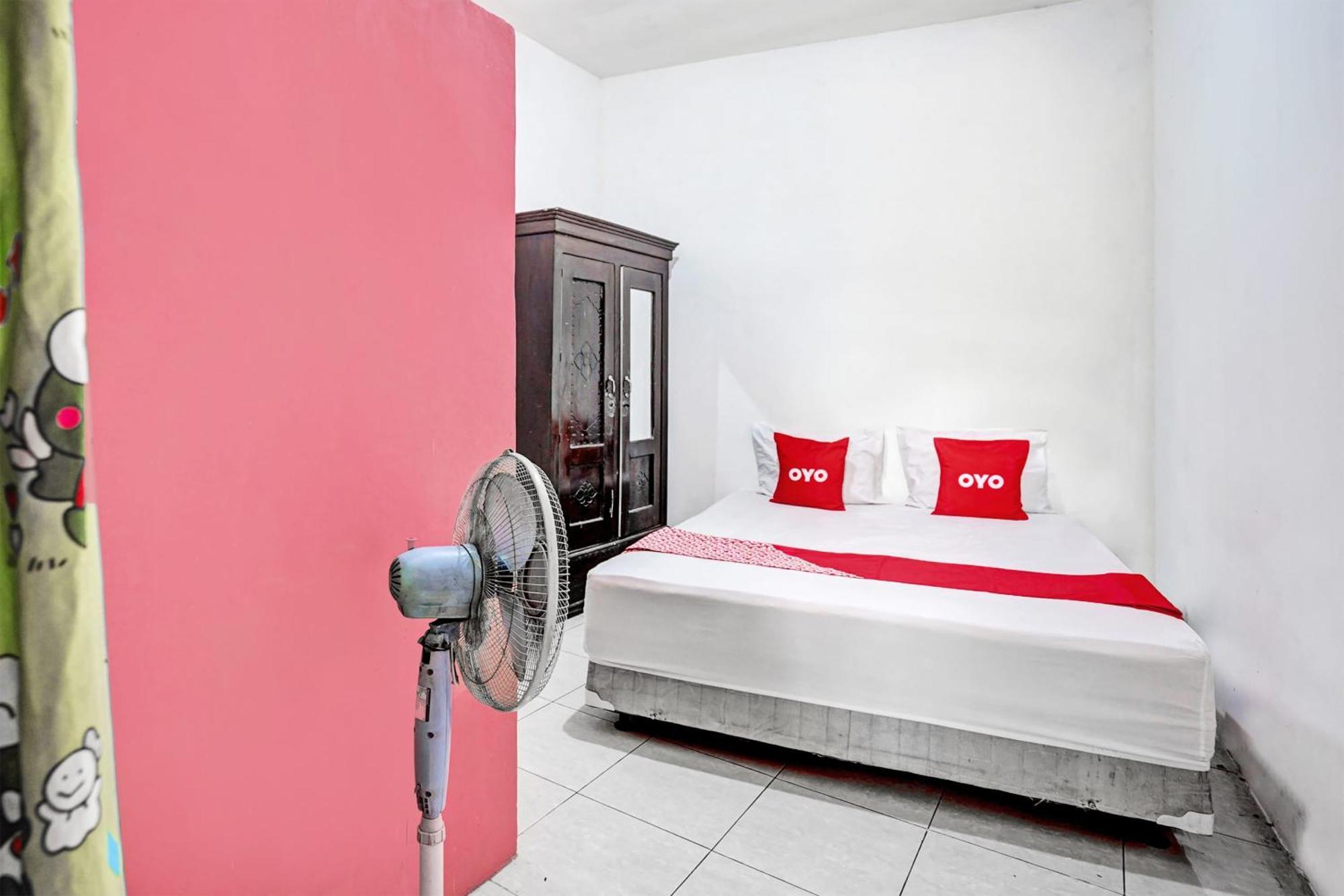 Oyo Life 92840 Wisma Morricco Jombang Bagian luar foto