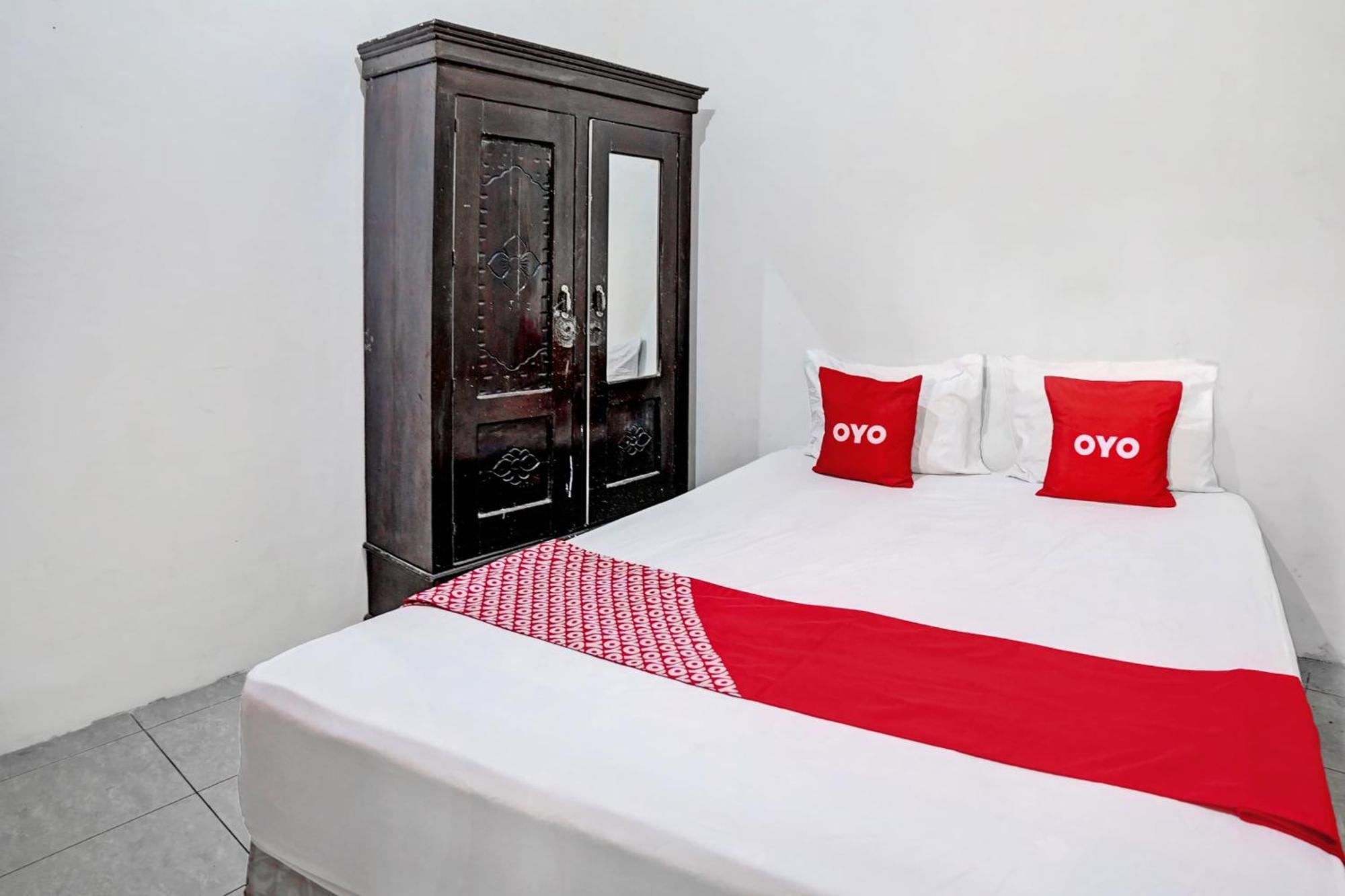Oyo Life 92840 Wisma Morricco Jombang Bagian luar foto