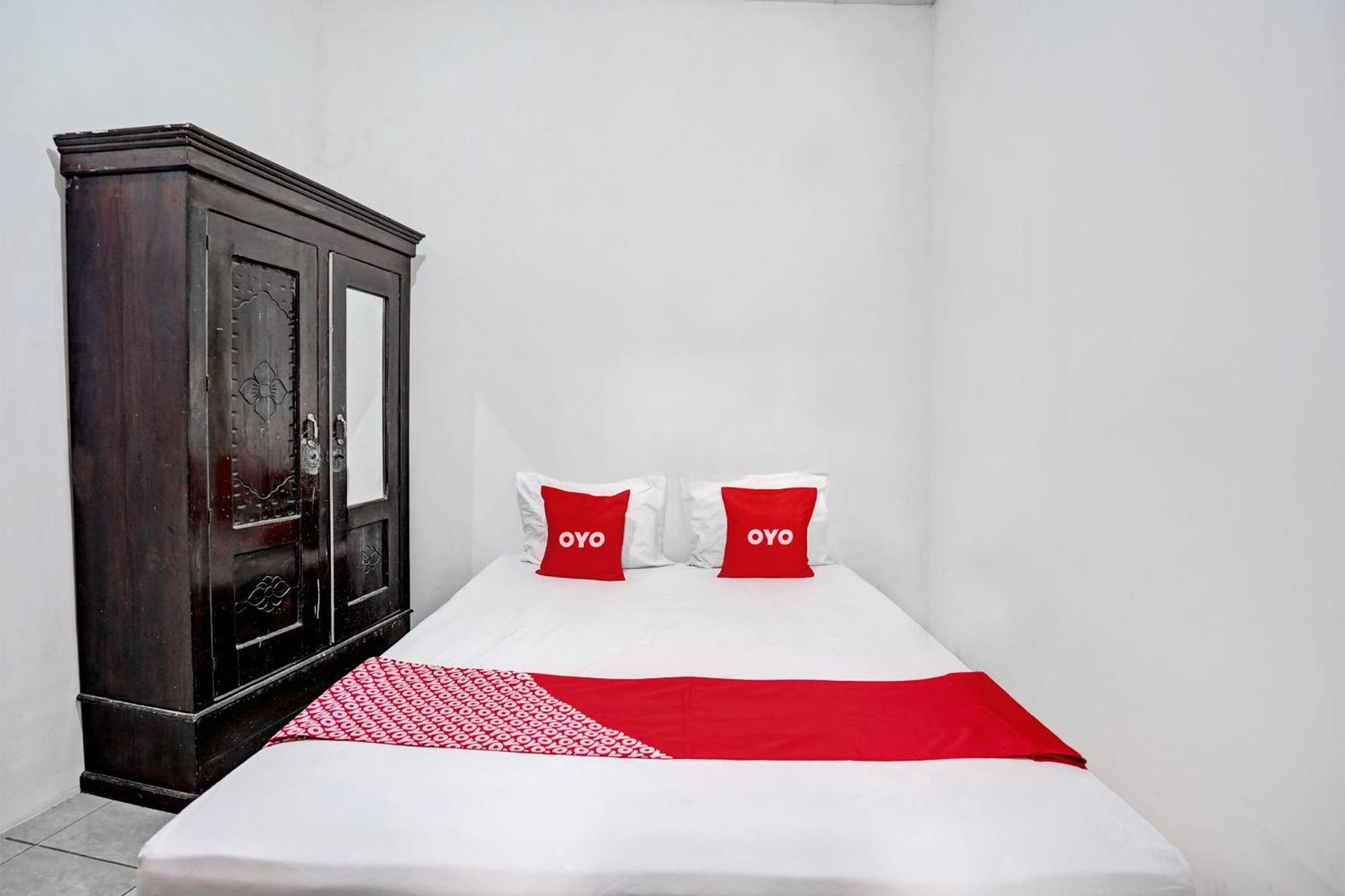 Oyo Life 92840 Wisma Morricco Jombang Bagian luar foto
